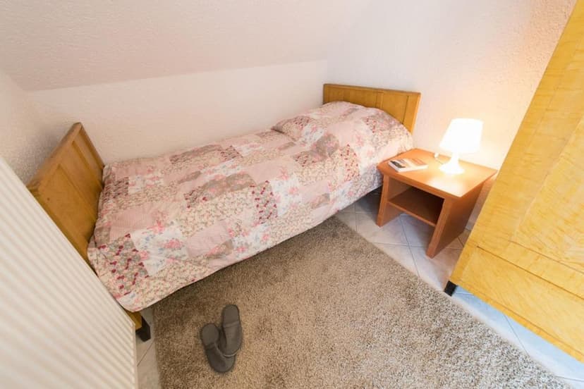 Schlafzimmer 2